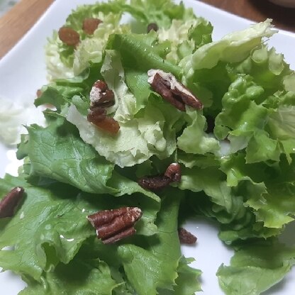 朝食のパンのお供に作りました❤️レーズンの甘味と胡桃の香ばしさで、とっても美味しかったです❤️忙しい朝にもバッチリです！レシピ有り難うございました( ≧∀≦)ノ